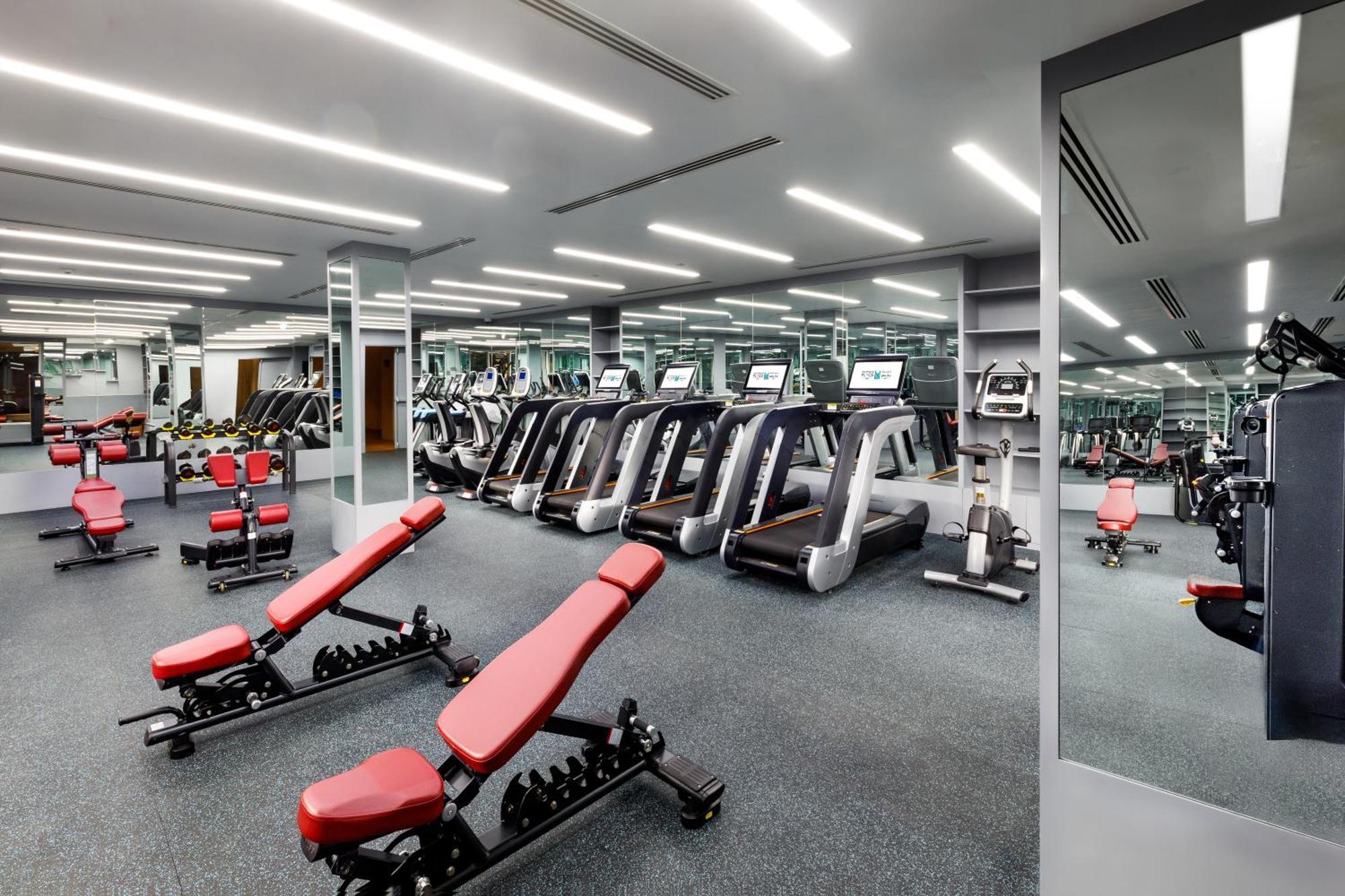Millennium Place โดฮา ภายนอก รูปภาพ The gym at The Dorchester