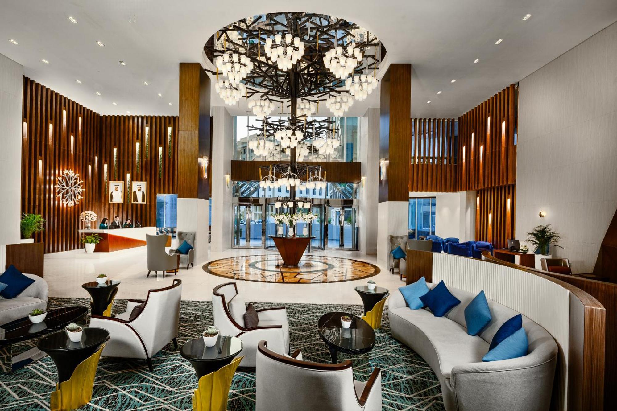 Millennium Place โดฮา ภายนอก รูปภาพ The lobby of the hotel